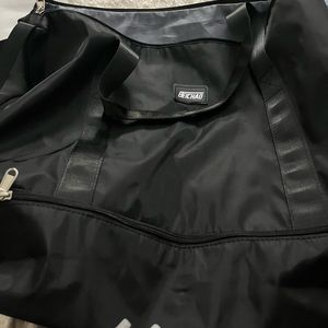 PERFECT WEEKENDER BAG/PERSONAL ITEAM🧡